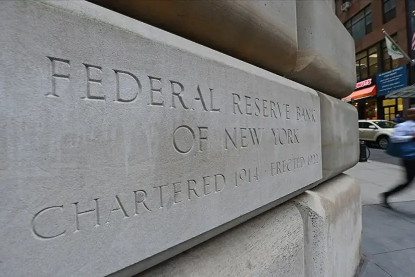 Fed yetkilileri faiz indirimi konusunda ikiye bölündü